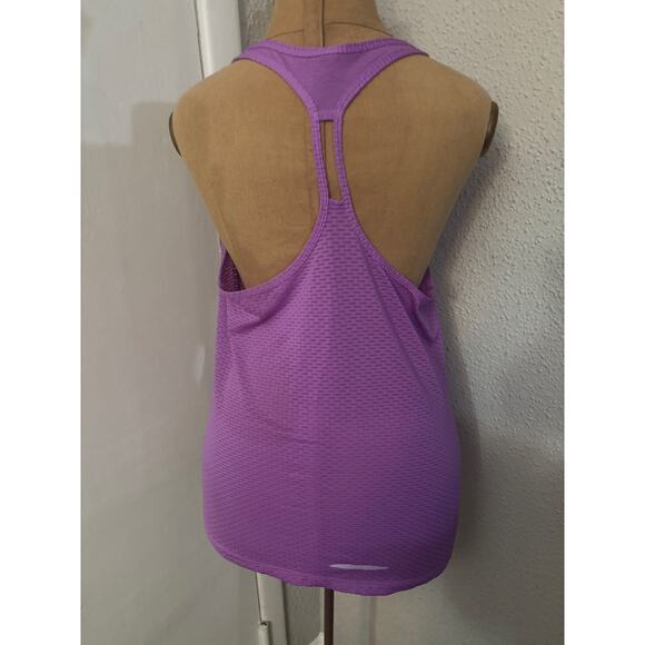 Under Armour Fitted Y Racerback Tank Top S Vented Activewear Athleisure Casual - Picture 3 of 10